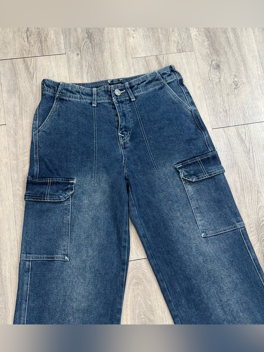 NWOT True Religion Medium Wash Denim Cargo Utility Single Needle Straight Jeans - Picture 3 of 9